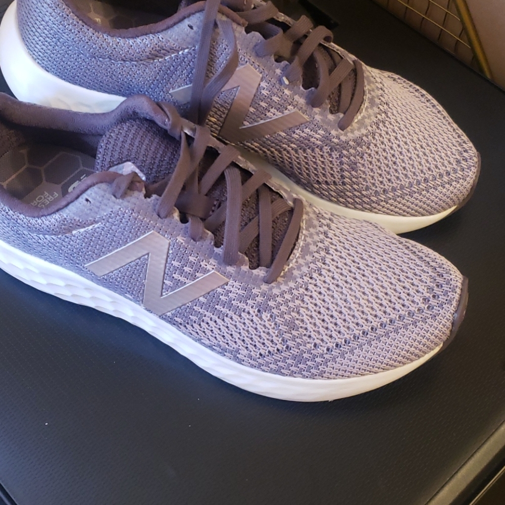 Shoe - Picture 4 of 4